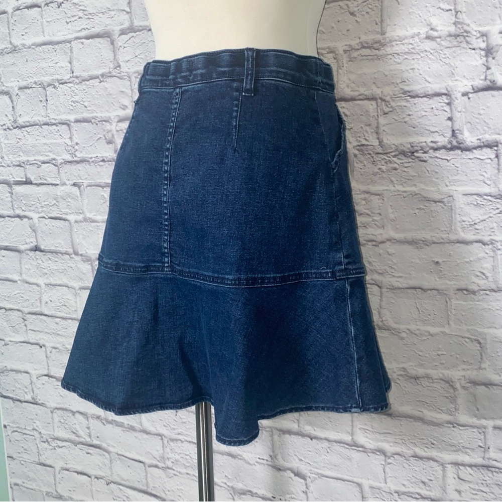Draper James Denim Button Front Peplum Skirt. High-Waisted. Pockets. Size 8. - Picture 8 of 14